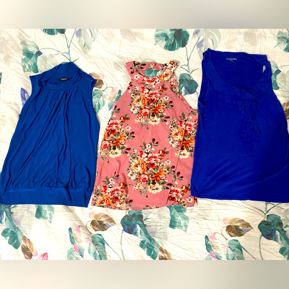 3 Women’s Medium Sleeveless Shirts